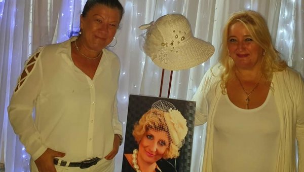 БЕЛИ ПЛЕС ЗА ИСИДОРУ: Зорана Павић организовала журку за пријатељицу на салашу на Палићу