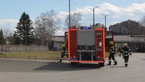 ИЗГОРЕО И ТРАКТОР: Поново пожар у штали у околини Крушевца
