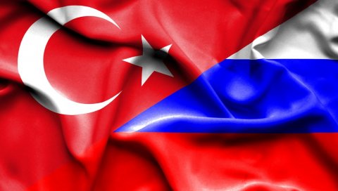 НЕ ДОЛИВАЈТЕ УЉЕ НА ВАТРУ: Кремљ упозорио Турску, стигао одговор да ли ће Русија интервенисати у Јерменији