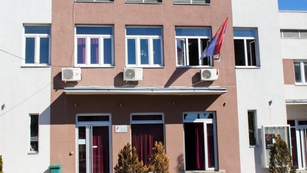 ПЛАКЕТА “МИЛАН РАКИЋ” ЗОРАНУ М. МАНДИЋУ: Свечана академија у КЦ у Мионици