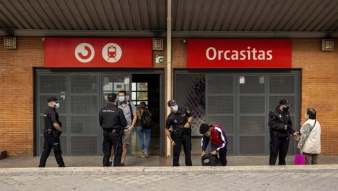 ŽURKA NA PLAŽI U BARSELONI: Policija rasterala prisutne