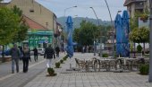 KAFIĆI VRATILI KORONU: Reporteri Novosti u Trsteniku, nakon odluke da se zbog kovida 19,  ponovo proglasi vanredna situacija
