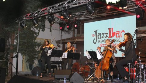 МУЗИКА ЗА СВА ВРЕМЕНА: Одржан фестивал Џезибар у Краљеву (ФОТО)