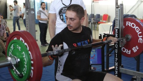 СУКОБИ У НАГОРНО-КАРАБАХУ: Погинуо јерменски шампион у дизању тегова