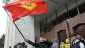 ПРЕВРАТ У КИРГИЗИЈИ: Председник парламента и премијер поднели оставке, бивши председник ослобођен из затвора
