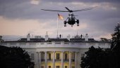 ОДАНИ ШЕФУ БЕЛЕ КУЋЕ: Трамп хеликоптером путује у Њујорк, присталице одушевљено скандирају (ВИДЕО)