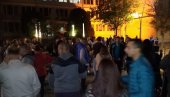 BURNA NOĆ U ŠAPCU: Članovi GIK štrajkuju glađu, okupili se građani
