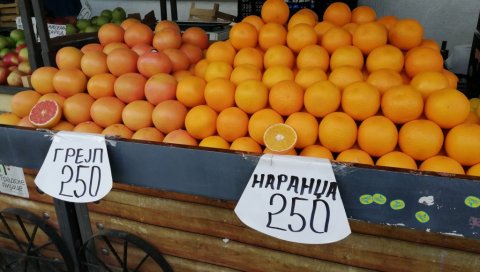 ЦИТРУСИ КАО СУВО ЗЛАТО: Поморанџе од 250  динара, мандарине и лимун могу се наћи за 200
