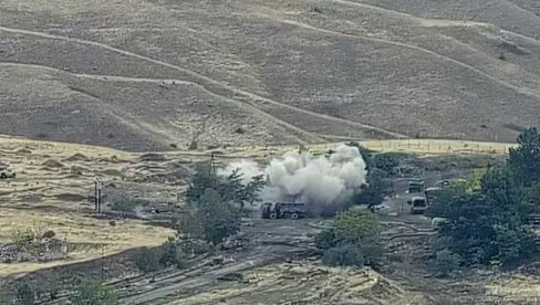 KRVAVI SUKOBI NA KAVKAZU: Azeri uništavaju tehniku i trupe Jermena (VIDEO)