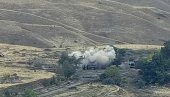 KRVAVI SUKOBI NA KAVKAZU: Azeri uništavaju tehniku i trupe Jermena (VIDEO)
