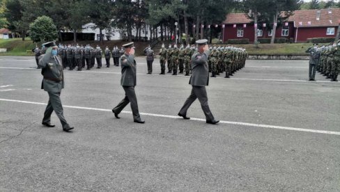 I VEŠTI I HUMANI: Obeležen Dan Trećeg centra za obuku Vojske Srbije