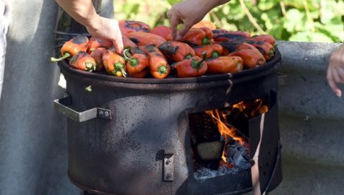 AJVAR UVEK ISPLATIV: Privodi se kraju sezona pripremanja zimnice u Srpskoj