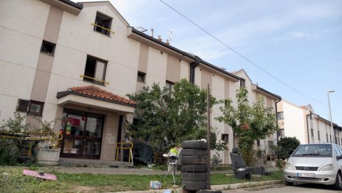 ГЕТО У ЗЕМУНУ: Провалили у зграде, покрали их и уништили - нереални призори у овом делу Београда (ФОТО)