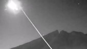 ЗЕЛЕНА ВАТРЕНА КУГЛА УПЛАШИЛА СТАНОВНИШТВО: Ноћ се претворила у дан, метеор изазвао лавину теорија завере (ВИДЕО) (ФОТО)