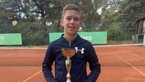 NOVI USPEH MLADOG SOMBORSKOG TENISERA: Aleksa Mirković osvojio Šekijev memorijal