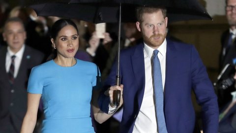 ДОНЕЛА ОДЛУКУ ЗА ДВЕ СЕКУНДЕ: Ево колико је британској краљици требало да одбије почаст за принца Харија