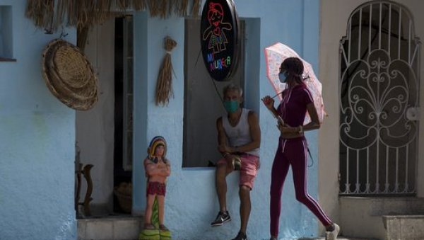 ПОСЛЕ 20 МЕСЕЦИ: Куба поново прима туристе, потребне потврде о вакцинацији или ПЦР тест