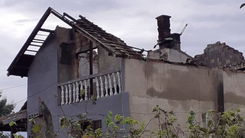 ХУМАНИТАРНО ВЕЧЕ У ЛАПОВУ: Прикупљање новца за породицу Милић, којој је пожар уништио кућу