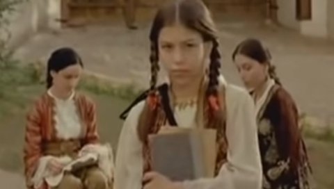 ДА ЛИ СЕ СЕЋАТЕ МАЛЕ ЗОНЕ ИЗ ФИЛМА? Овако данас изгледа позната глумица (ФОТО)