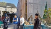 VANDALI NAPALI OBJEKAT SPC: Oštećen Vladičanski dvor u Novom Sadu, uvodi se dvadesetčetvoročasovni nadzor