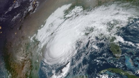 ПОСЛЕ ЕТЕ, СТИЖЕ ЈОТА Снажан ураган прети Централној Америци, ветар достиже брзину од 230 километара на сат