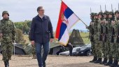 GENERALE, OVO LIČI NA OZBILJNU VOJSKU: Vučić nije mogao da sakrije zadovoljstvo posle izvedene vežbe