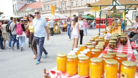 ЕУ МАРКИЦА ЗА НАШ МЕД, МАЛИНУ И КАЧКАВАЉ: Прва три српска производа ускоро би могла да добију европску ознаку квалитета