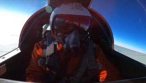 МиГ-31 ПРЕСРЕО АМЕРИЧКИ АВИОН: Руски ловац приморао НАТО пилота да подвије реп, граница сачувана! (ВИДЕО)