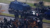 КОРИСТИЋЕМО БОЈЕВУ МУНИЦИЈУ: Белоруска полиција упозорила демонстранте