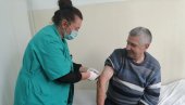 JOŠ HILJADU DOZA VAKCINA ZA VRANJE: Veliko interesovanje građana za imunizaciju