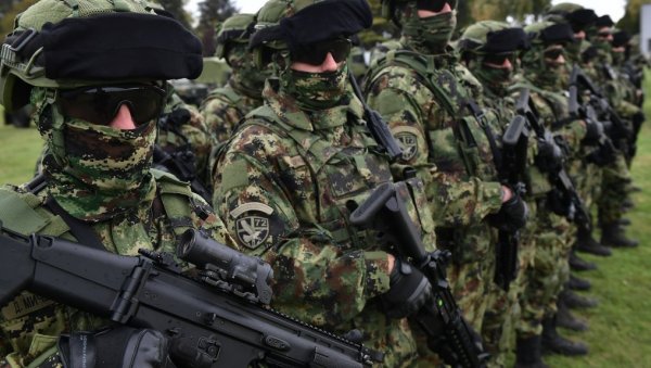 МИНИСТАР ВУЛИН: Припадници 72. бригаде за специјалне операције су понос Војске Србије (ФОТО)
