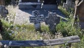 VESELIN ŽIVEO 130 GODINA! Reči na spomeniku u srpskom selu ostavljaju prolaznike u neverici (FOTO)
