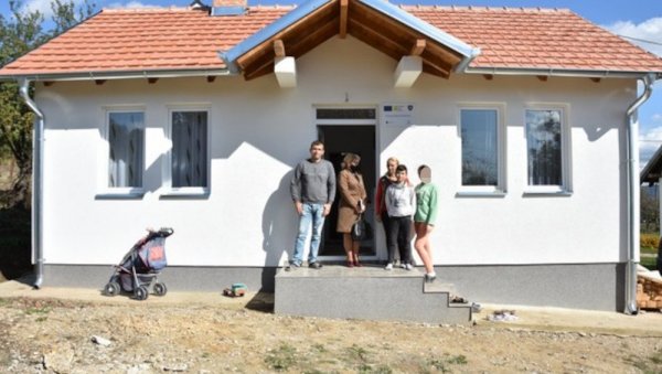 ЈОШ СЕДАМ КУЋА СПРЕМНО НА УСЕЉЕЊЕ: Повратници на Косову и Метохији добијају домове