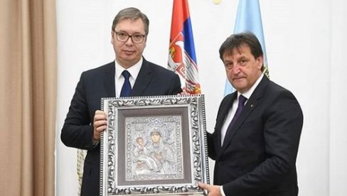 УВЕК НА БРАНИКУ СРБИЈЕ: Председник Вучић честитао припадницима БИА њихов дан (ФОТО)
