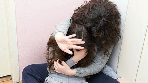 РАСПИСАНА ПОТЕРНИЦА ЗА НИШЛИЈОМ: Оптужен да је обљубио девојчицу, инцидент пријавила баба осумњиченог