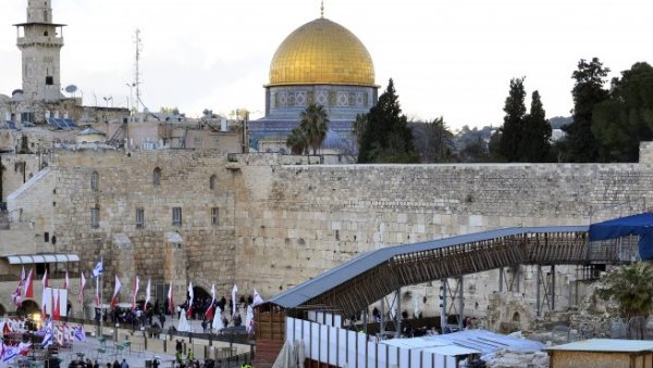 ОРТОДОКСНИ ЈЕВРЕЈИ УПАЛИ У ЏАМИЈУ АЛ АКСА: Јерусалимски вакуф издао саопштење - Полиција их избацила напоље