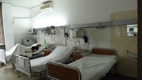 У КУЋНОЈ ИЗОЛАЦИЈИ 107 ГРАЂАНА: У пиротској болници све више пацијената