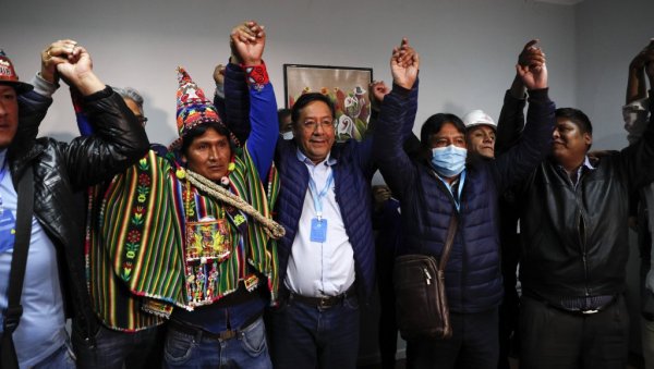 ТРИЈУМФ ЛЕВИЦЕ, ПОВРАТАК МОРАЛЕСА? После недељних избора, на кормилу Боливије поново би могао да сенађе некадашњи председник