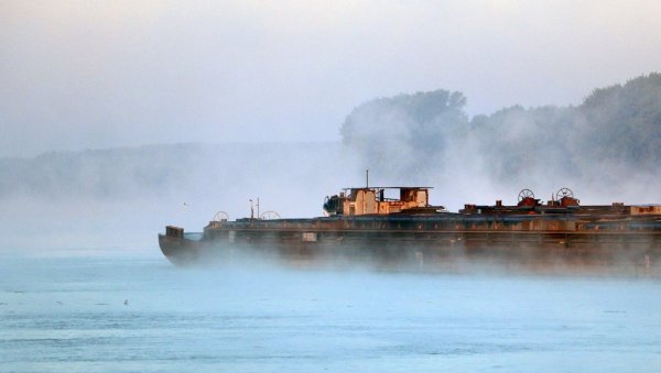 НОВИ НАПАД ДУНАВСКИХ ПИРАТА: Са брода код Смедерева однето гориво и алат
