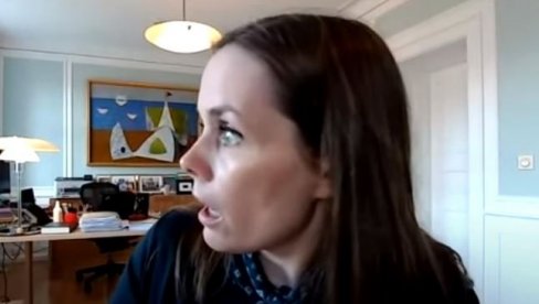 PREMIJERKINO GOSTOVANJE PREKINUO ZEMLJOTRES: Luster je počeo da se ljulja, njena reakcija je oduševila sve (VIDEO)