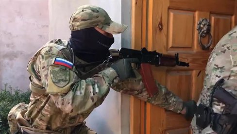 RUSKI BEZBEDNJACI UHAPSILI JATAKA: Otkrili i skladište oružja i municije kod Hersona namenjeno za diverzante