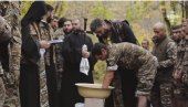 С ВЕРОМ У ХРИСТА: Јерменски војници крштени пре борбе, спремни да погину за Карабах! (ВИДЕО)