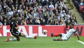 ENGLEZ JE KAO VINO: Nestvarni DŽermejn Defo posle dve decenije došao do brojke od 300 golova u karijeri