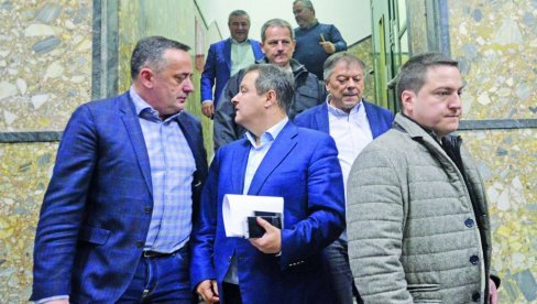 РУЖИЋУ ПРОСВЕТА АНТИЋУ КОРИДОРИ”:  Договор о извршној власти са СПС-ом део пакета за председничке и београдске изборе