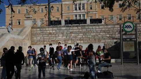 UVODI SE TRONEDELJNI KARANTIN: Grčka vlada naložila zaključavanje cele zemlje, samo pod ovim uslovima građani mogu napolje