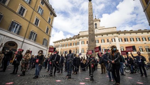 ПРЕТЕ СОЦИЈАЛНИ НЕМИРИ: У Италији престаје забрана отпуштања