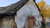 DOK SE VLASNICI DOGOVORE, KUĆA SE SRUŠI: Oronula zdanja, koja je zub vremena načeo, a nemar doprineo, prete Zrenjanincima