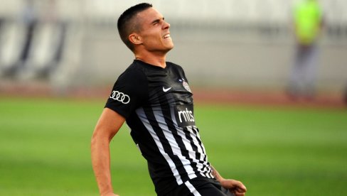 ПОНОВО У ЦРНО-БЕЛОМ ДРЕСУ: Бивши фудбалер Партизана Урош Ђурђевић има нови клуб