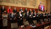 МИРОВИЋ ЗОВЕ НА ЗАЈЕДНИШТВО: Посланици Скупштине Војводине,  са 110 гласова за,  подржали новог-старог премијера и његов тим