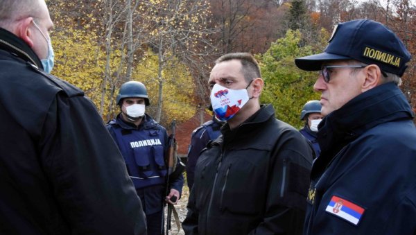 УЛАГАЊЕ У СРБИЈУ У УЛАГАЊЕ У БЕЗБЕДНОСТ ЕВРОПЕ: Немачка донирала српској полицији 10 возила
